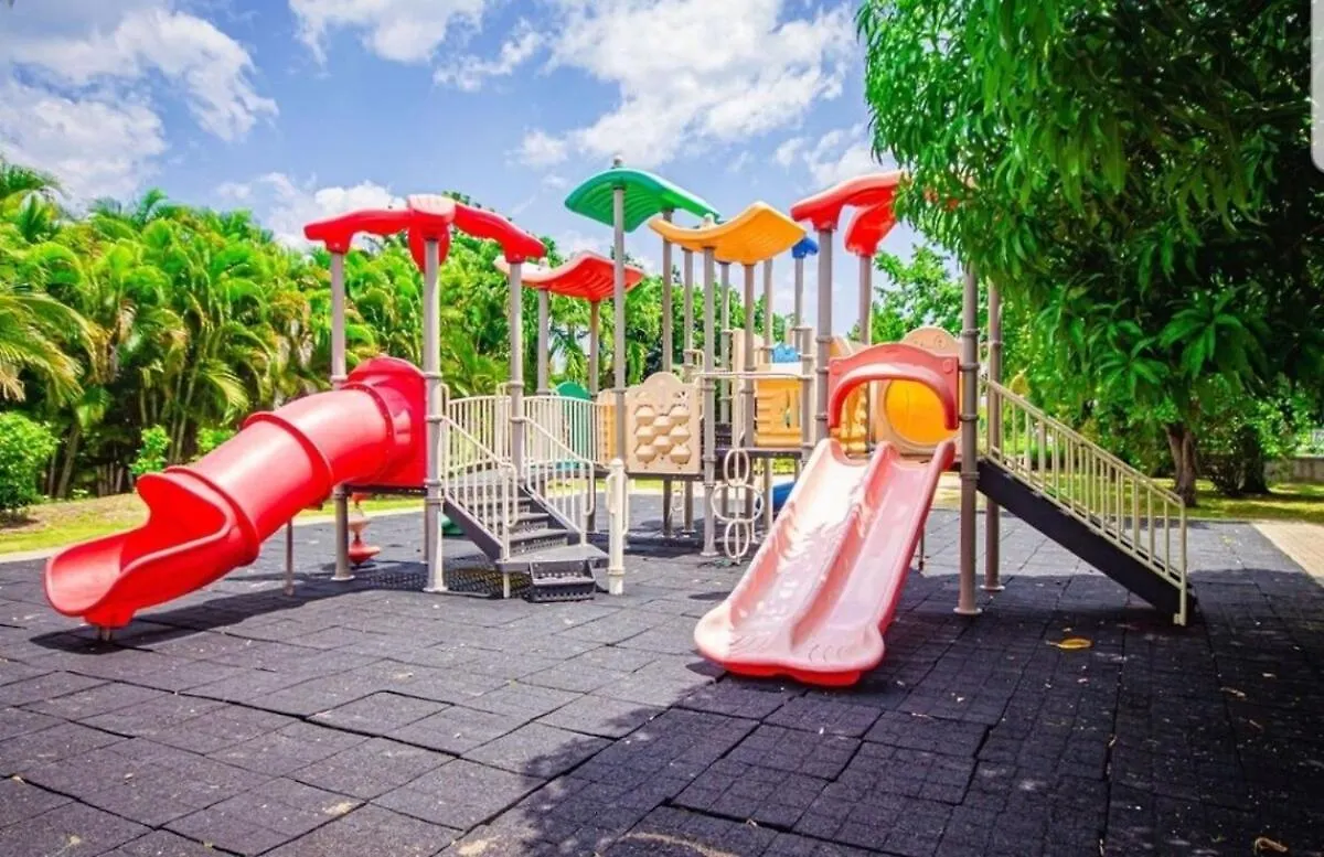 Villa @ Richmond Estate Brissett Run